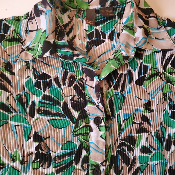 Pleated Blouse - Picture 2 of 5